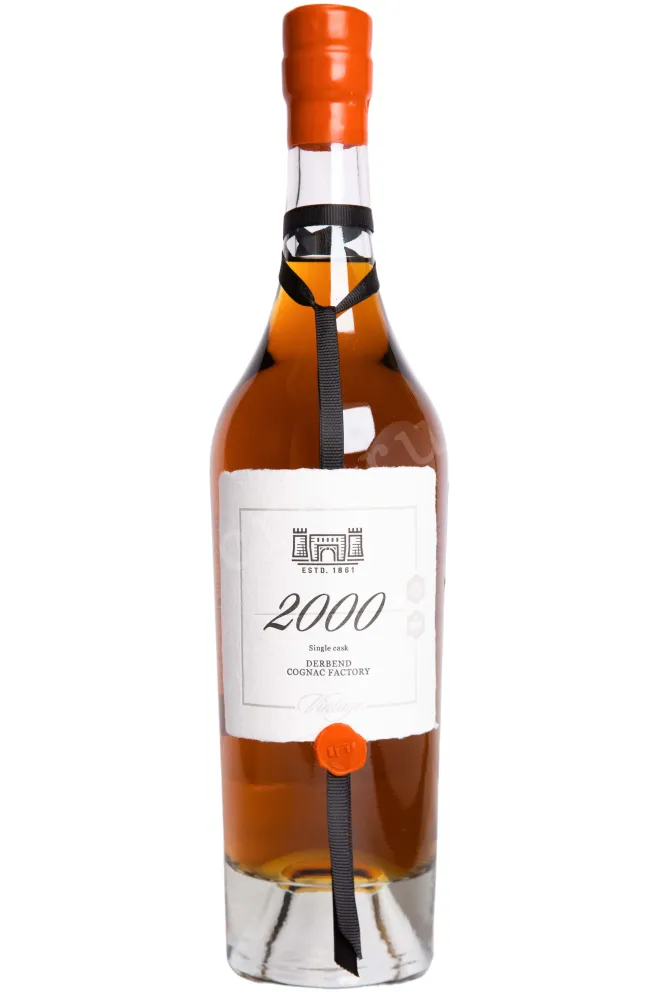 Бутылка Derbend Vintage in gift box 2000 0.7 л