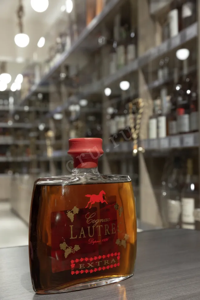 В магазине Крю Профи Lautrec Extra in wooden box 0.7 л