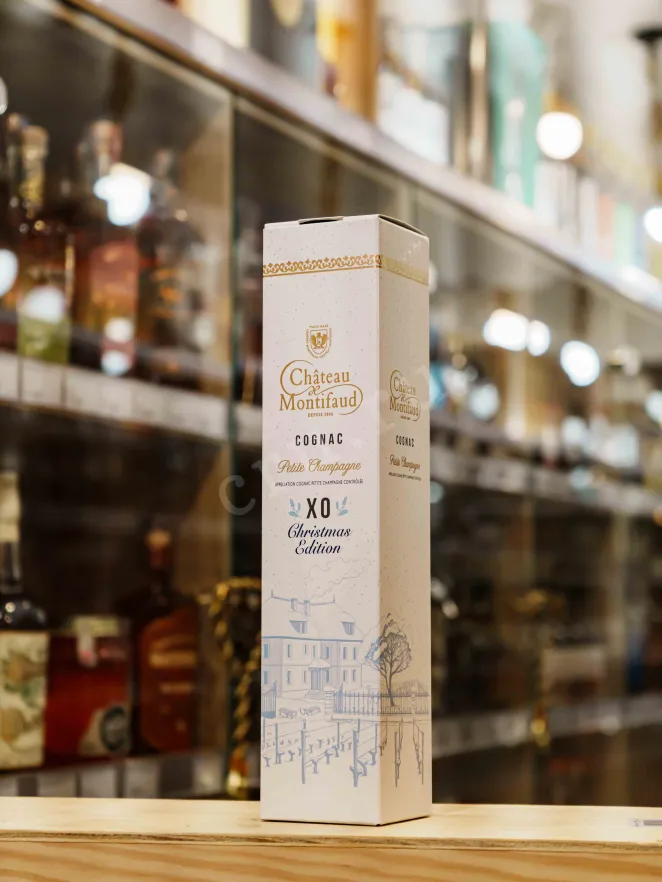 В магазине Крю Профи Petite Champagne Chateau de Montifaud Christmas Edition in tube  0.5 л