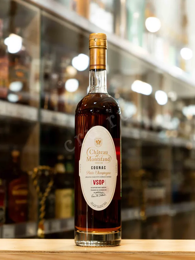 В магазине Крю Профи Chateau de Montifaud Petite Champagne VSOP in tube 0.7 л