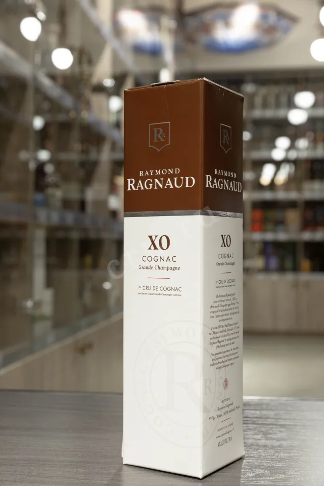 В магазине Крю Профи Raymond Ragnaud XO Grand Champagne 1er Cru De Cognac in gift box 0.5 л