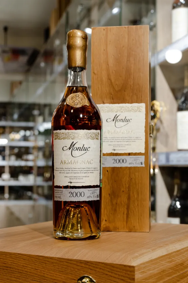 Сигара Monluc 2000 0.7 л
