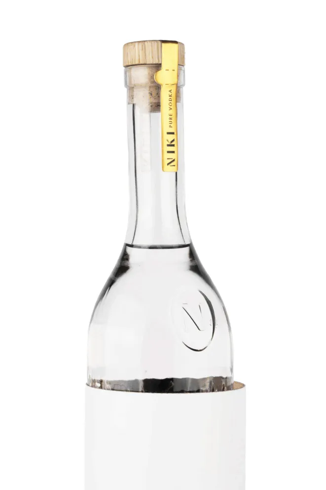 Водка Ники Пьюр в тубе  0.7 л