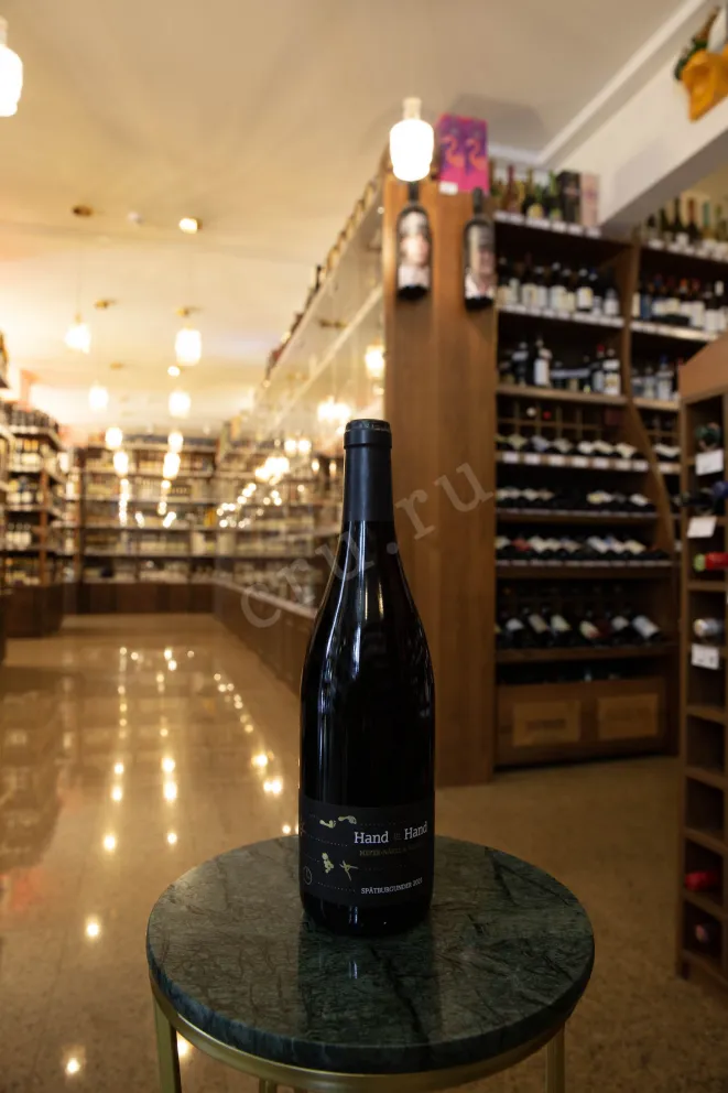 В магазине Крю Профи Meyer-Nakel Klumpp Hand in Hand Spatburgunder 2021 0.75 л