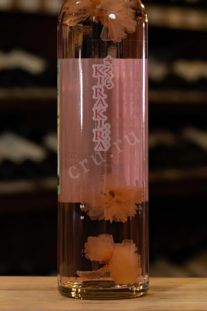 В магазине Крю Профи Sakura Kirakira with three flowers of sakura 0.5 л
