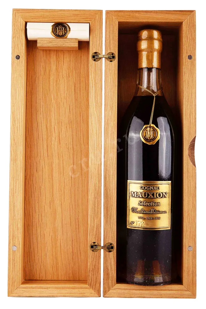 В деревянной коробке Mauxion Selection Multimillesimes Bons Bois 1973 0.7 л