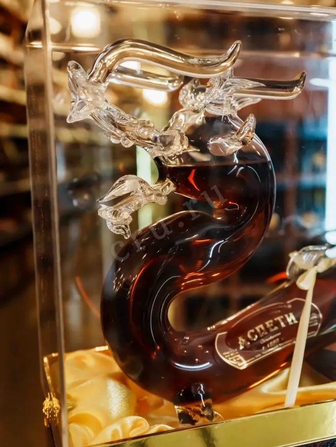 В магазине Крю Профи Aspeti Dragon 15 years gift box 0.75 л