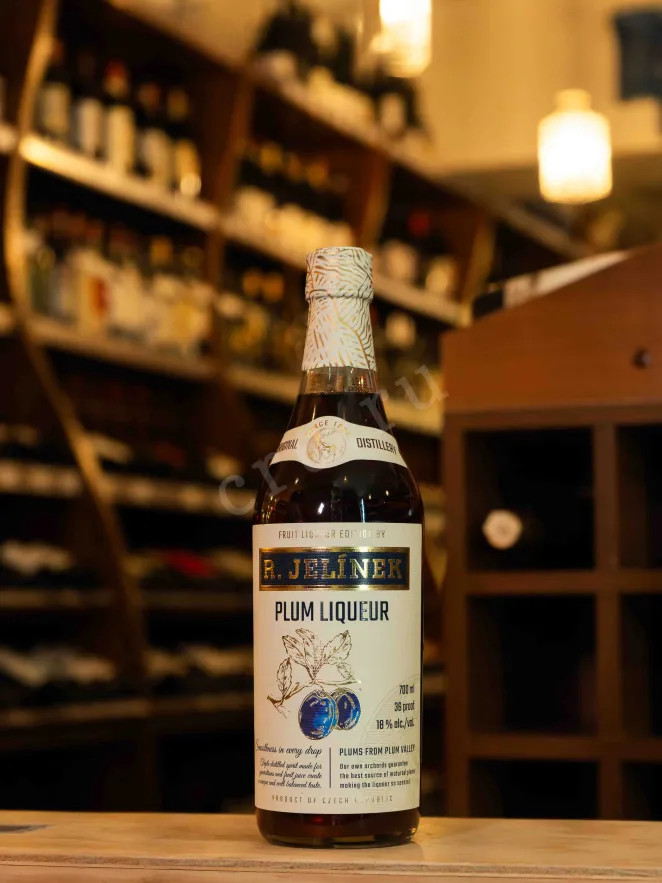 В магазине Крю Профи R. Jelinek Plum 0.7 л