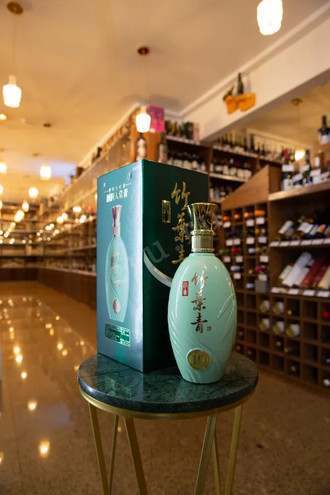 В магазине Крю Профи Fenjiu Чуецин Цзю Цинцы 10 in gift box 0.5 л