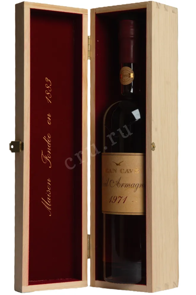 В деревянной коробке  Jean Cave Vieil Armagnac 1971 AOC wooden box 1971 0.7 л
