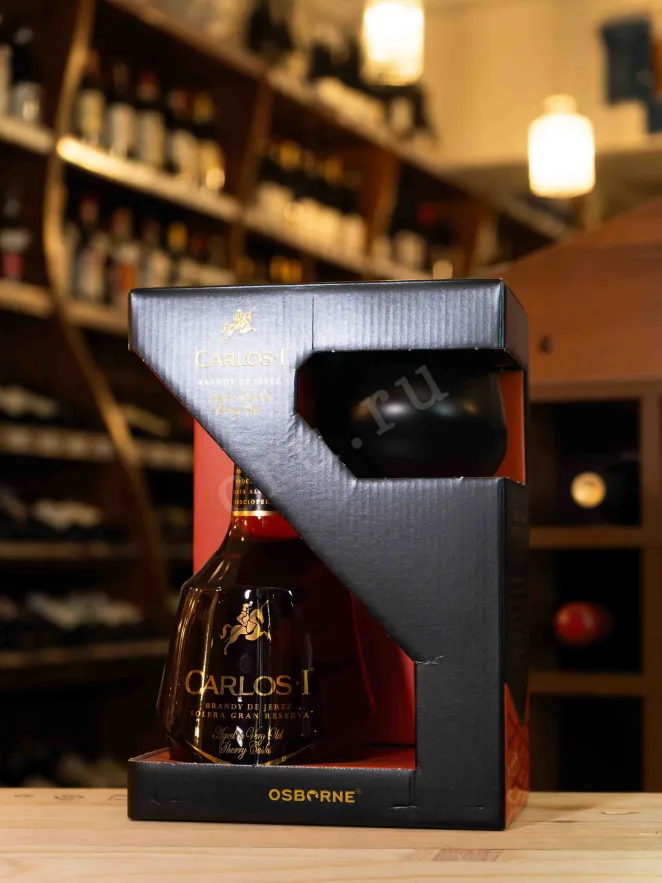 В магазине Крю Профи Carlos I Solera Gran Reserva in giftset with 1 glasses 0.7 л