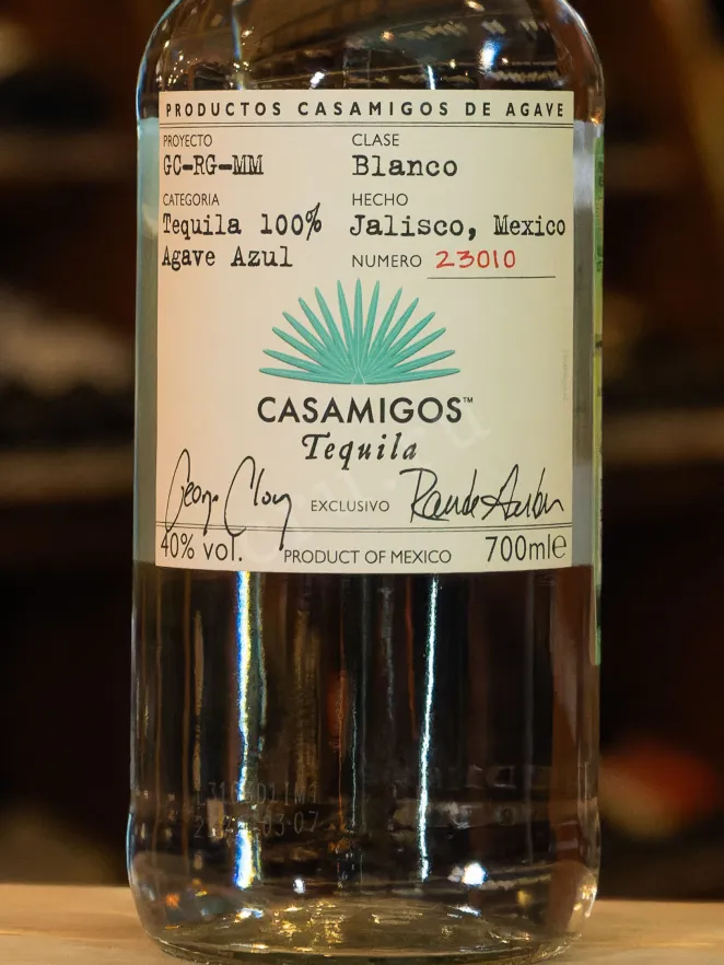 В магазине Крю Профи Casamigos Blanco 0.7 л