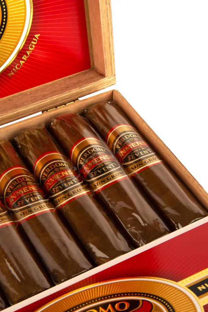Бант сигары Perdomo Inmenso Seventy Robusto Sun Grown *16