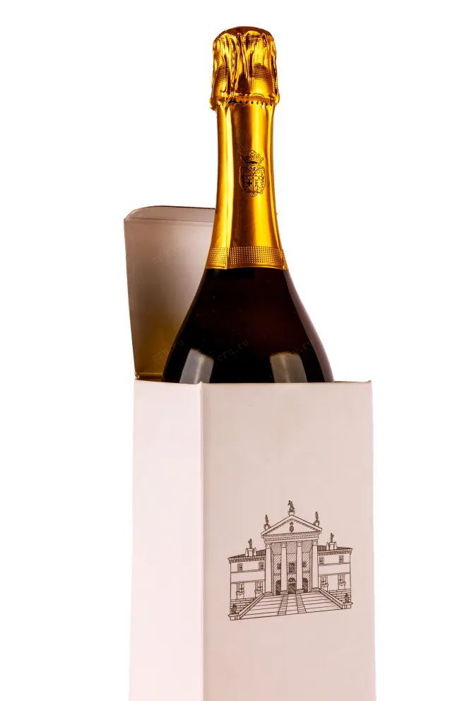 В подарочной коробке Prosecco Villa Sandi Il Fresco Treviso gift box 2022 0.75 л