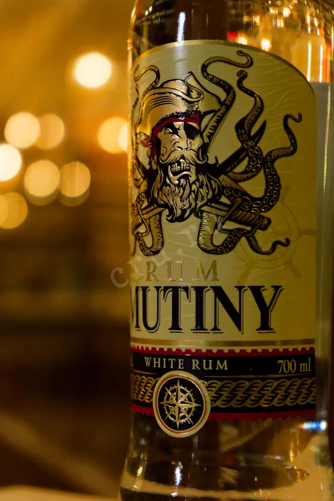 В магазине Крю Профи Mutiny White 0.7 л