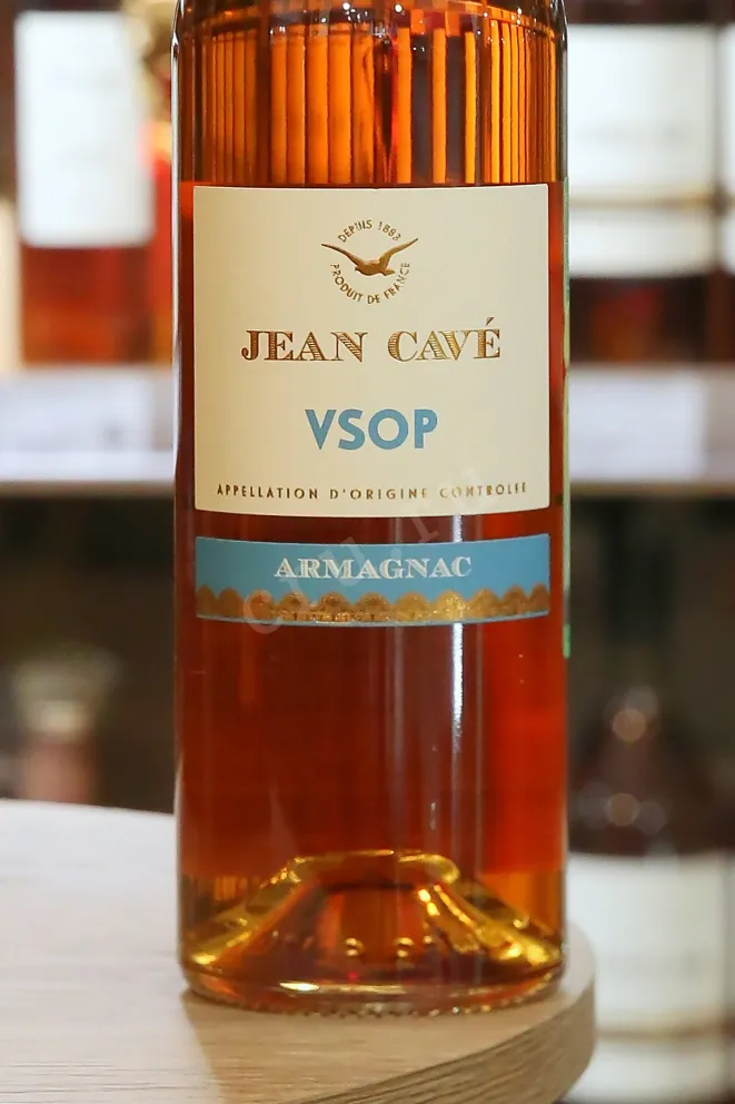 В магазине Крю Профи Jean Cave VSOP in gift box 2019 0.7 л