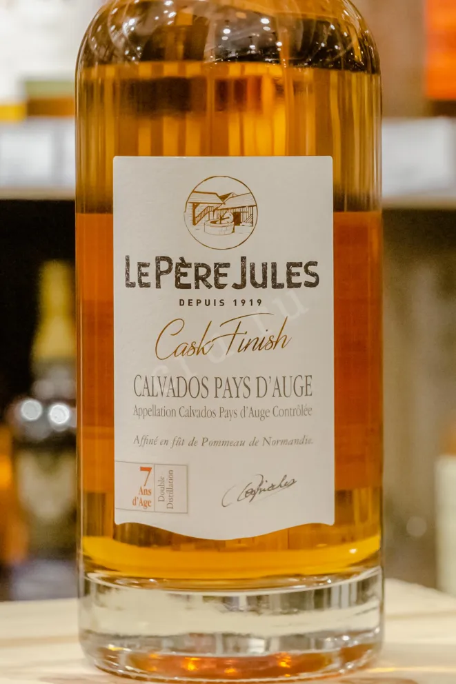 В магазине Крю Профи Le Pere Jules Pays d'Auge 7 ans Cask Finish 0.7 л