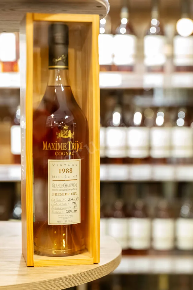 В магазине Крю Профи Maxime Trijol Grand Champagne Premier Cru 1988 0.7 л