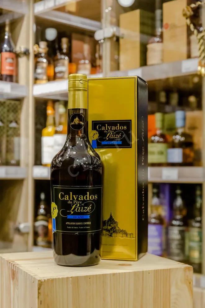 В магазине Крю Профи Du Pere Laize 20 years with gift box 0.7 л