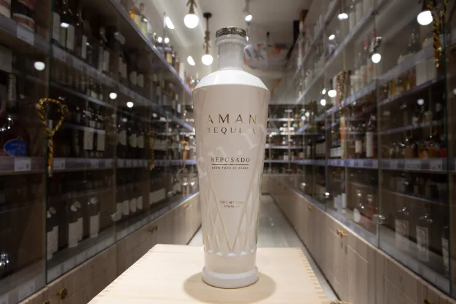 В магазине Крю Профи Aman Tequila Reposado 0.7 л