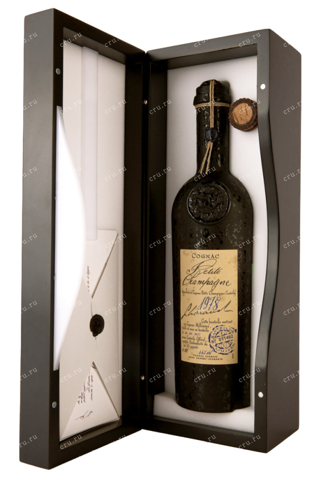 В подарочной коробке Lheraud Petit Champagne 1978 0.7 л