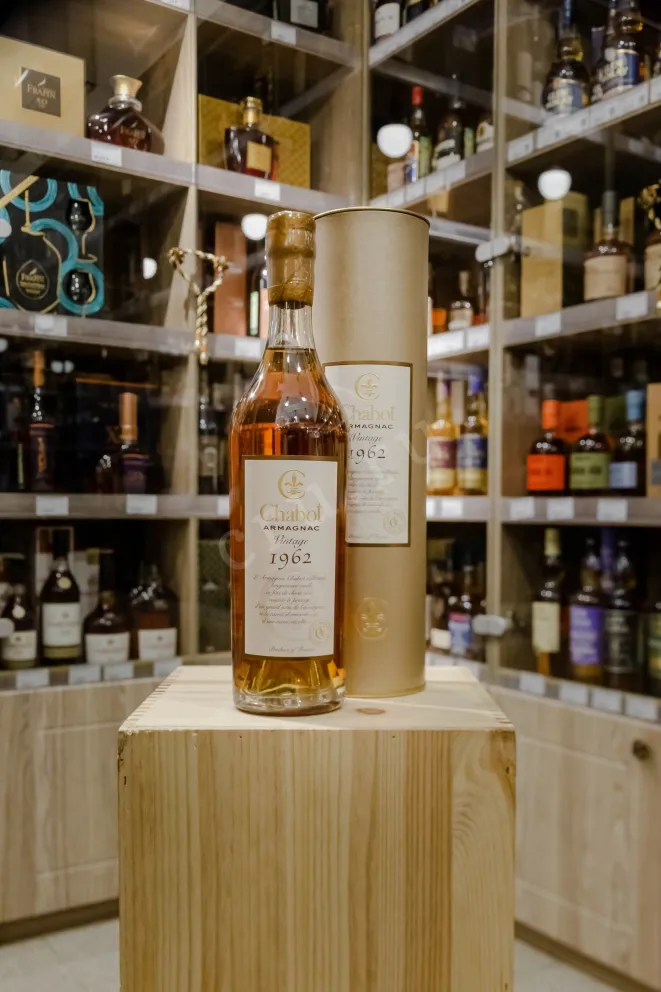 В магазине Крю Профи Chabot in gift box 1962 0.7 л