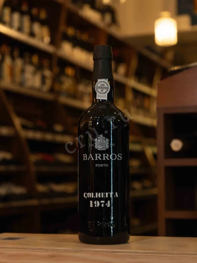 В магазине Крю Профи Barros Colheita in gift box 1974 0.75 л