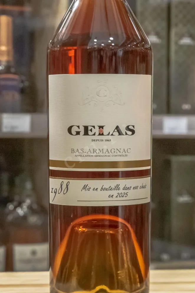 В магазине Крю Профи Gelas 1988 0.7 л