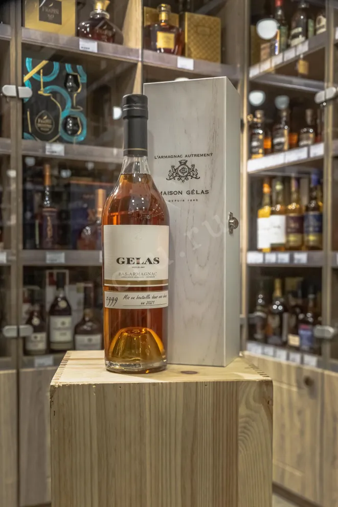 В магазине Крю Профи Gelas 1999 0.7 л