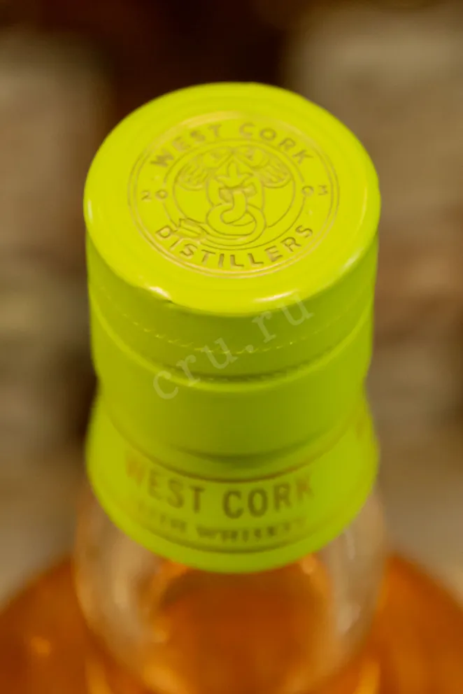 Пробка West Cork Small Batch Calvados Cask with gift box 0.7 л