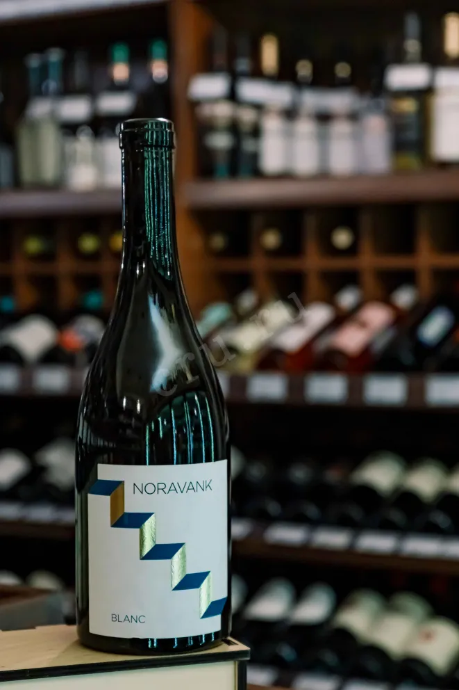 В магазине Крю Профи Noravank Blanc 2020 0.75 л