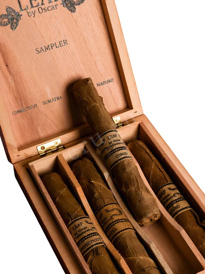 Коробка с сигарами Oscar Valladares Leaf Toro Set 4 Cigars