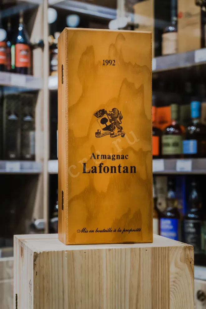 В магазине Крю Профи Lafontan 1992 0.7 л