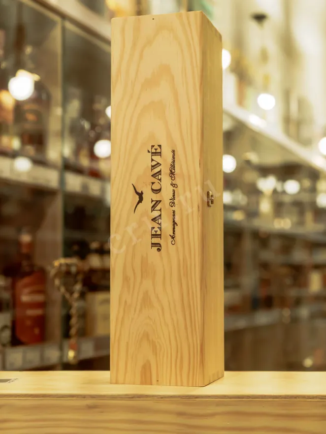 В магазине Крю Профи Jean Cave Vieil Armagnac AOC wooden box 1980 0.7 л
