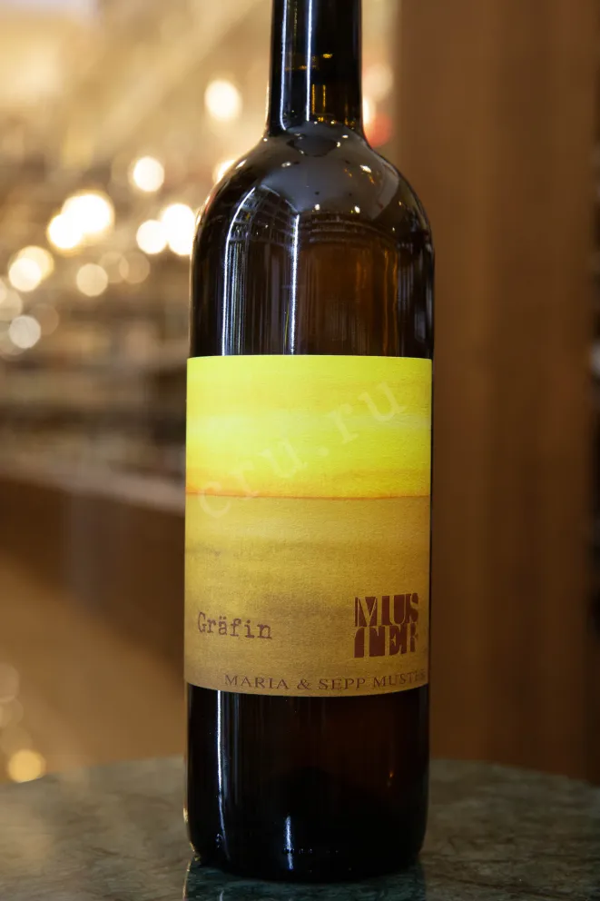 В магазине Крю Профи Maria und Sepp Muster Erde Grafin 2019 0.75 л