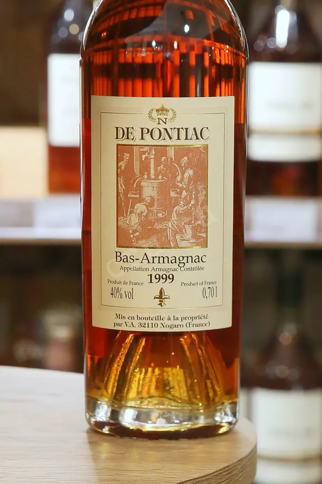 В магазине Крю Профи Bas-Armagnac De Pontiac wooden box 1999 0.7 л