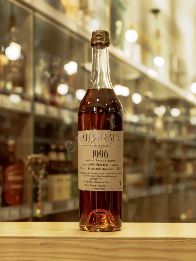 В магазине Крю Профи Laterrade Domaine Marquet Bas-Armagnac in wooden box 1996 0.7 л