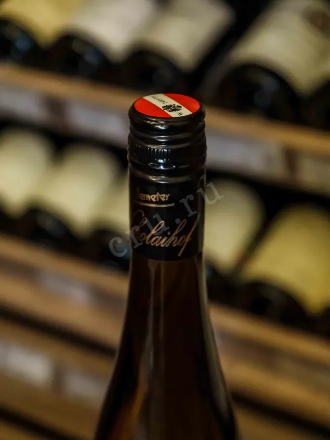 Пробка Nikolaihof Wachau Hefeabzug Gruner Veltliner 2021 0.75 л