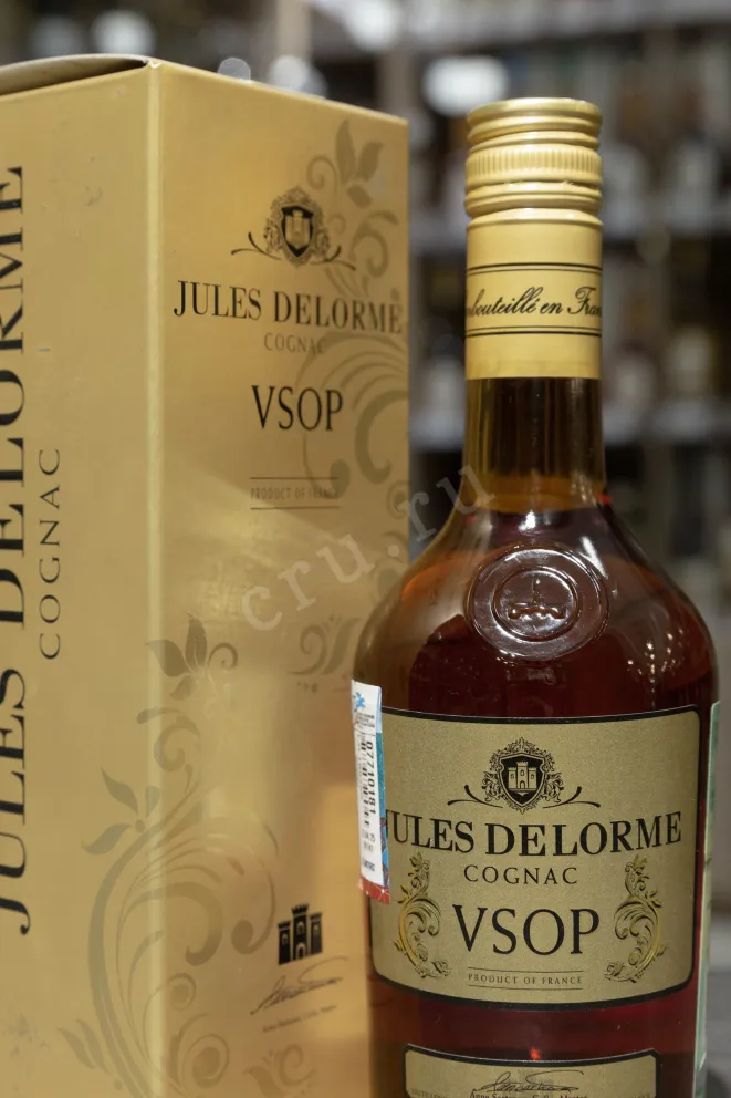 В магазине Крю Профи Jules Delorme VSOP in gift box 0.5 л