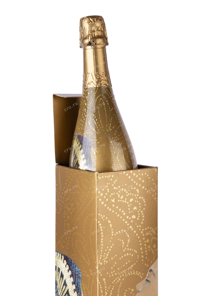 В подарочной коробке Champagne La Piu Belle in gift box 2009 0.75 л