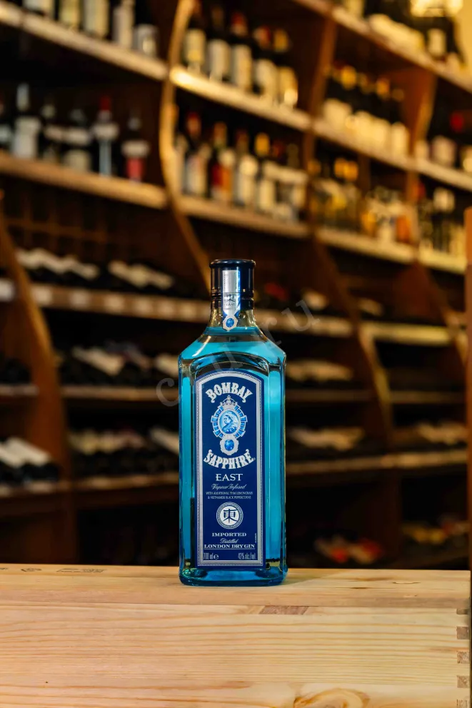 В магазине Крю Профи Bombay Sapphire East 0.7 л