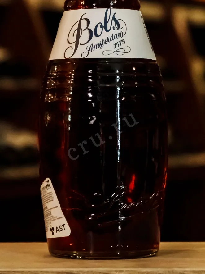В магазине Крю Профи Bols Strawberry 0.7 л