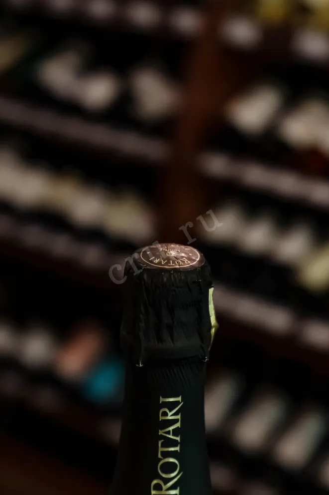 Пробка Rotari Blanc de Blanc Extra Brut 2021 0.75 л