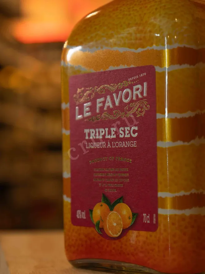 В магазине Крю Профи Le Favori Tripple Sec a l'orange 0.7 л