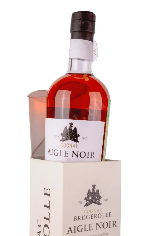 В подарочной коробке Brugerolle Aigle Noir VS 3 years gift box 0.7 л