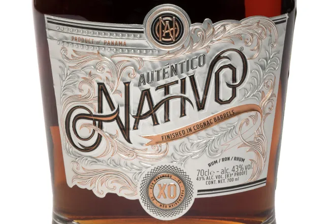 Этикетка Autentico Nativo XO in gift box 0.7 л