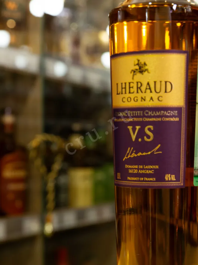 В магазине Крю Профи Lheraud Cognac VS 0.5 л
