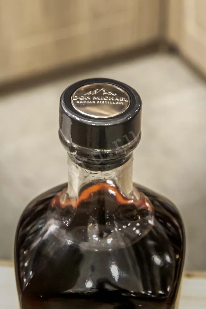 Пробка Don Michael Black Single Barrel 0.7 л