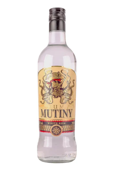 Ром Mutiny White  0.7 л