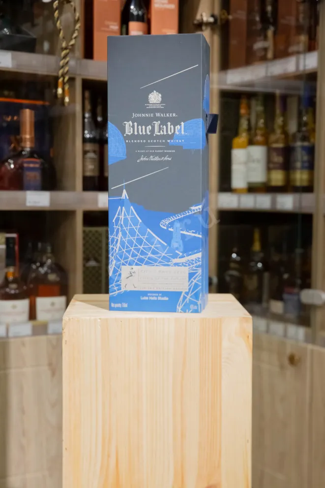 В магазине Крю Профи Johnnie Walker Blue Label City X Mars in gift box 0.75 л